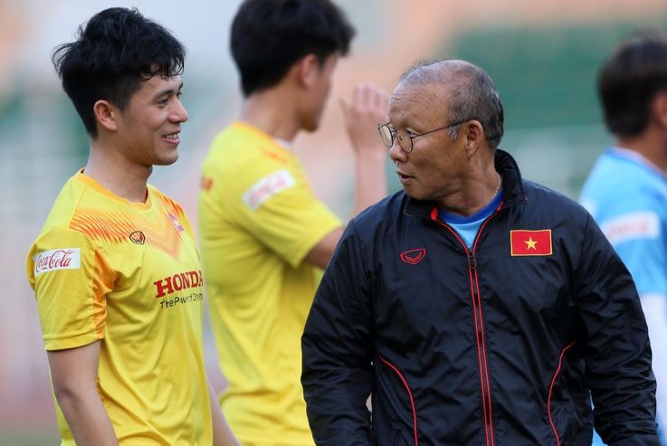 Tro lai luyen tap, Dinh Trong khoe qua va do an nhan duoc tu fan hinh anh