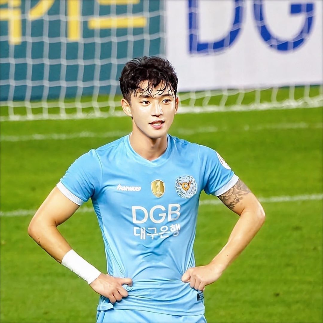 cầu thủ hàn quốc đẹp trai ảnh 12 cau thu han quoc dep trai anh 12