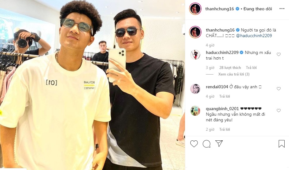 cau thu mua sam cuoi nam anh 1