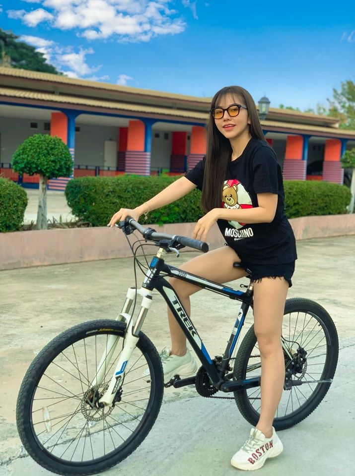 ban gai Hoang duc anh 2