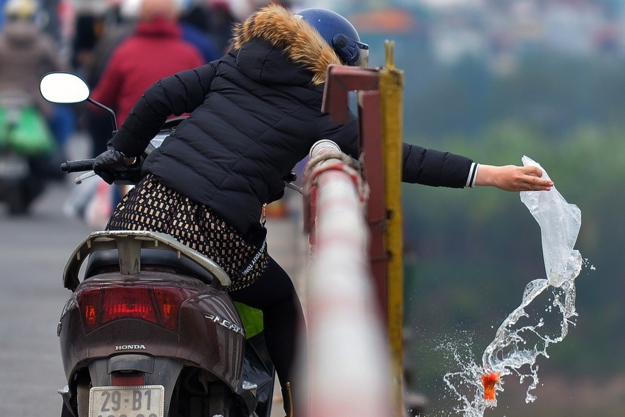 Nhung dieu dai ky khi tha ca chep tien ong Tao chau troi hinh anh