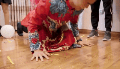 Duy Manh phai hat, hit dat moi ruoc dau trong le an hoi hinh anh