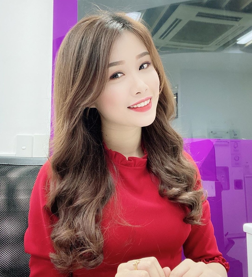 ban gai cau thu sam tet anh 2