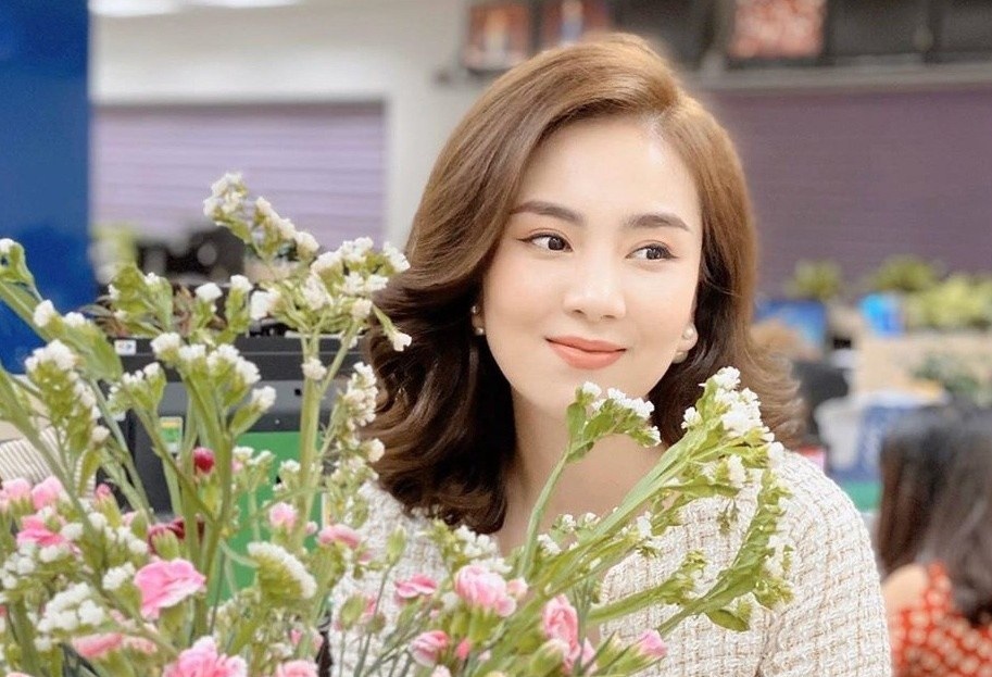 Pho Ngoc Thao, Sam, MC Thu Hoai mua nha rieng, tau xe sang o tuoi 30 hinh anh