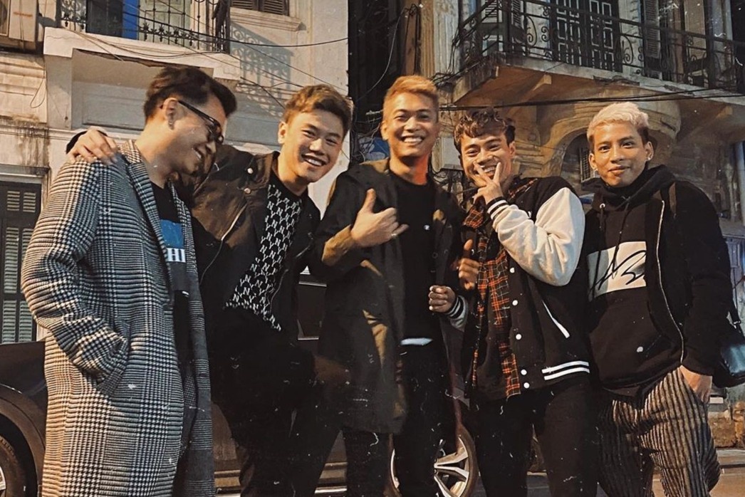 Van Toan gap hoi Big Daddy, Quang Hai tro lai san co ngay mung 5 Tet hinh anh