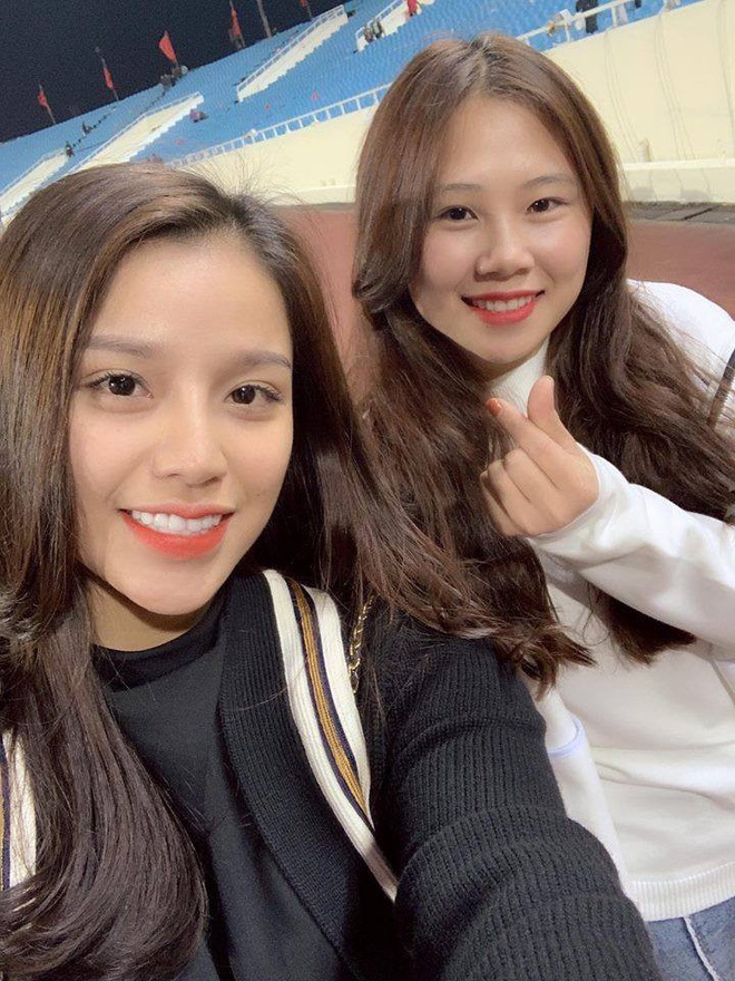 bạn gái cầu thủ thân thiết nhau ảnh 9 ban gai cau thu than thiet nhau anh 9