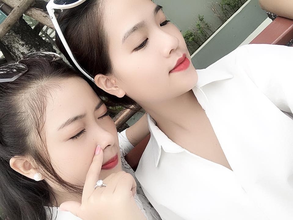 ban gai cau thu than thiet nhau anh 1