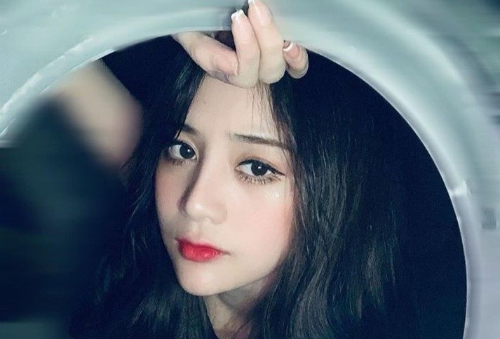 Dan mang bat trend 'song ao' voi noi com dien, may giat, giay bac hinh anh