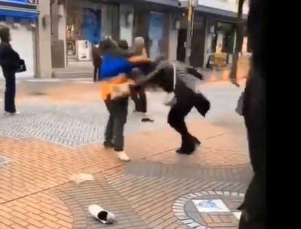 tranh gianh khau trang anh 1