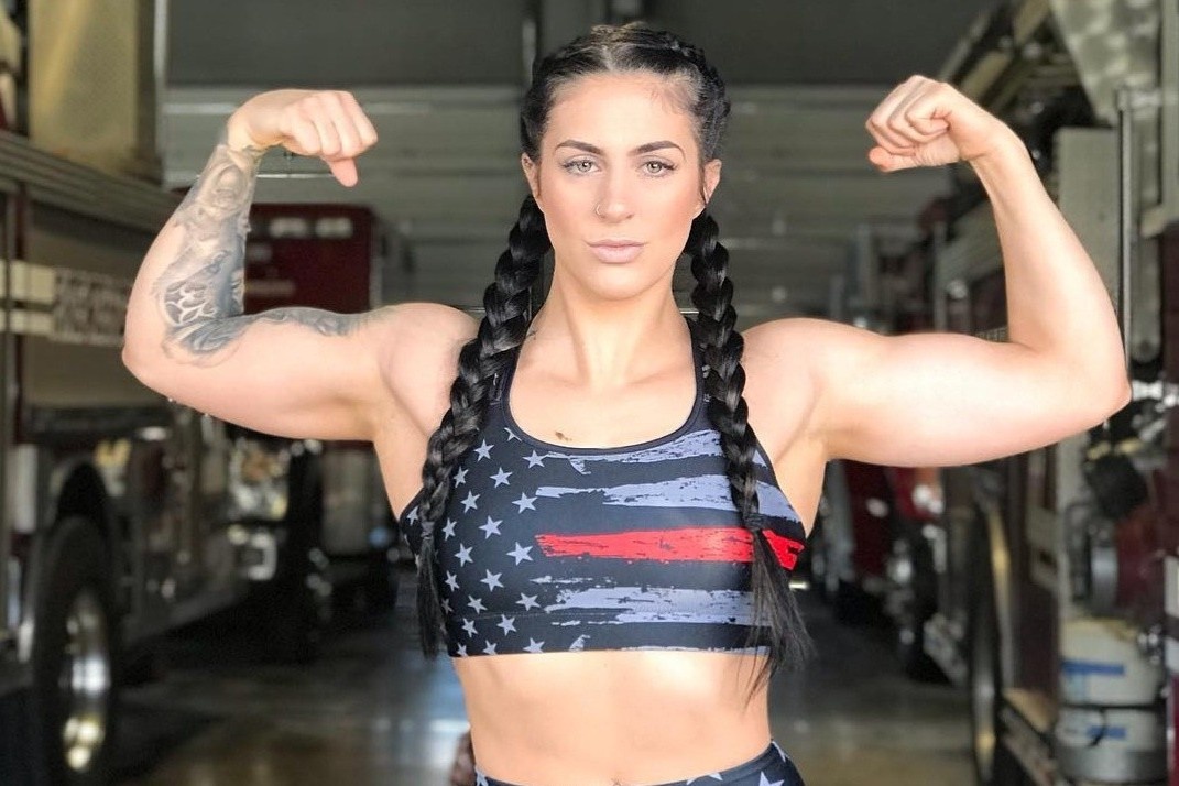 Nu linh cuu hoa co than hinh co bap noi tieng tren mang hinh anh