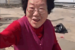 Thanh nien My bi nem da vi clip ep nguoi gia chau A rua tay hinh anh