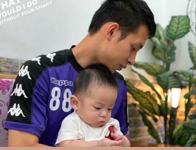 cau thu viet nam cham con mua dich anh 2