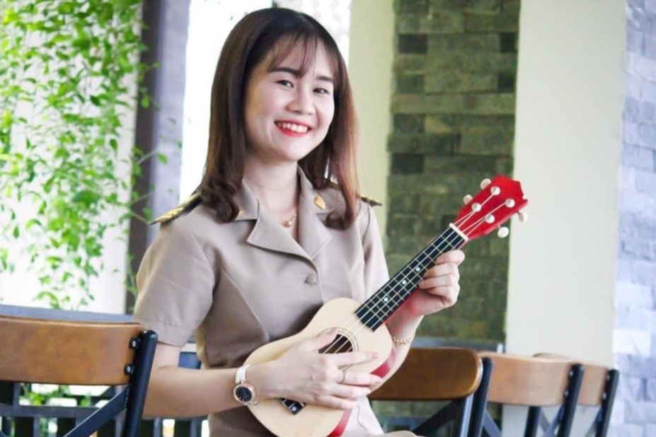Co giao Quang Tri trich nua thang luong, ung ho noi minh cach ly hinh anh