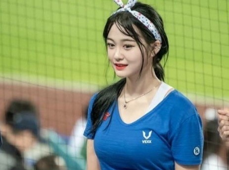 Than hinh goi cam cua hoat nao vien sinh nam 2000 hinh anh