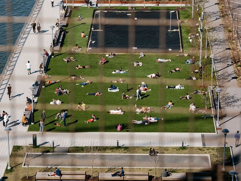 cach ly xa hoi anh 6