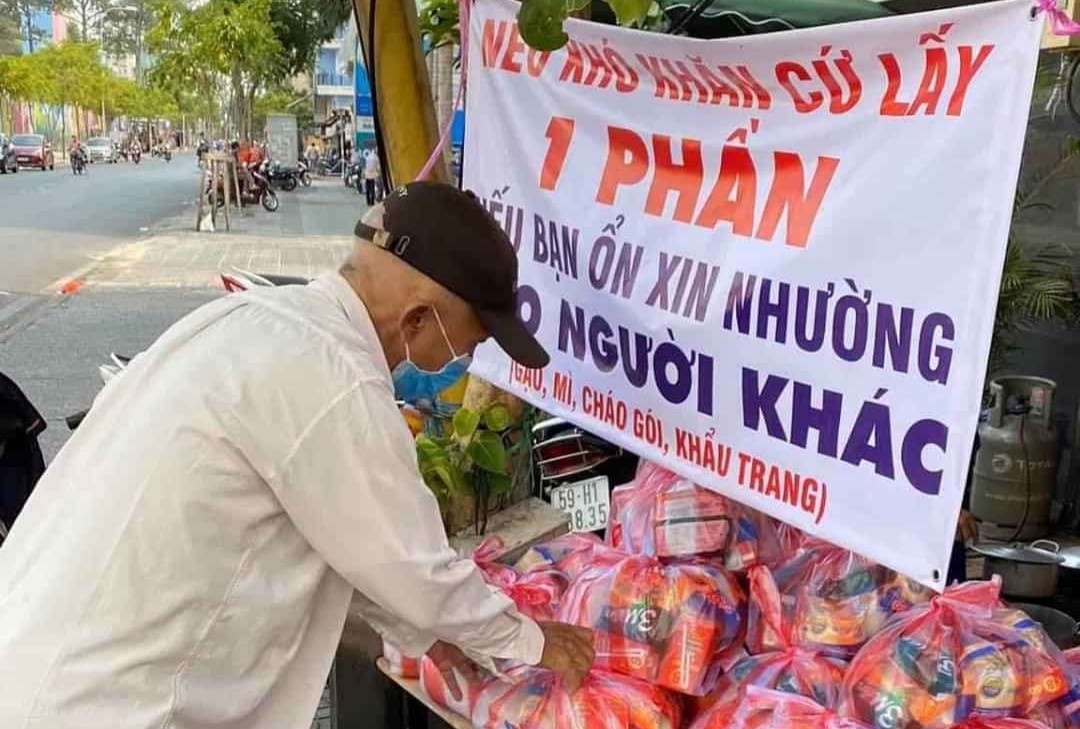 TP.HCM thoi Covid-19: 'Neu kho khan, hay lay mot phan' hinh anh