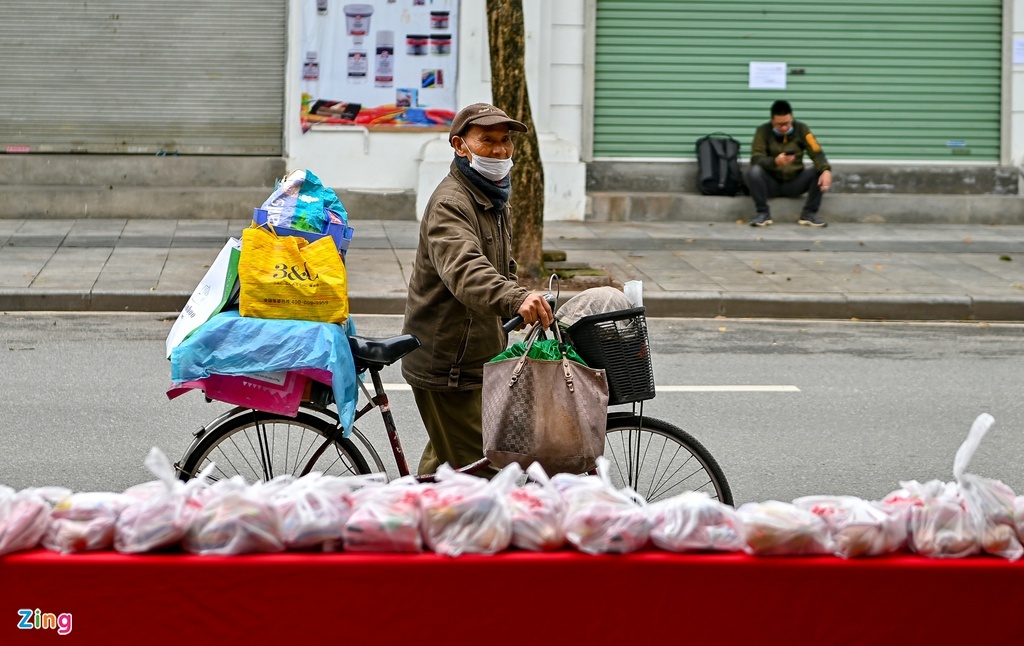 cach ly xa hoi anh 4