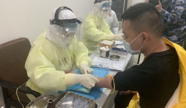 tình nguyện viên thử vaccine chống virus corona ảnh 2 tinh nguyen vien thu vaccine chong virus corona anh 2