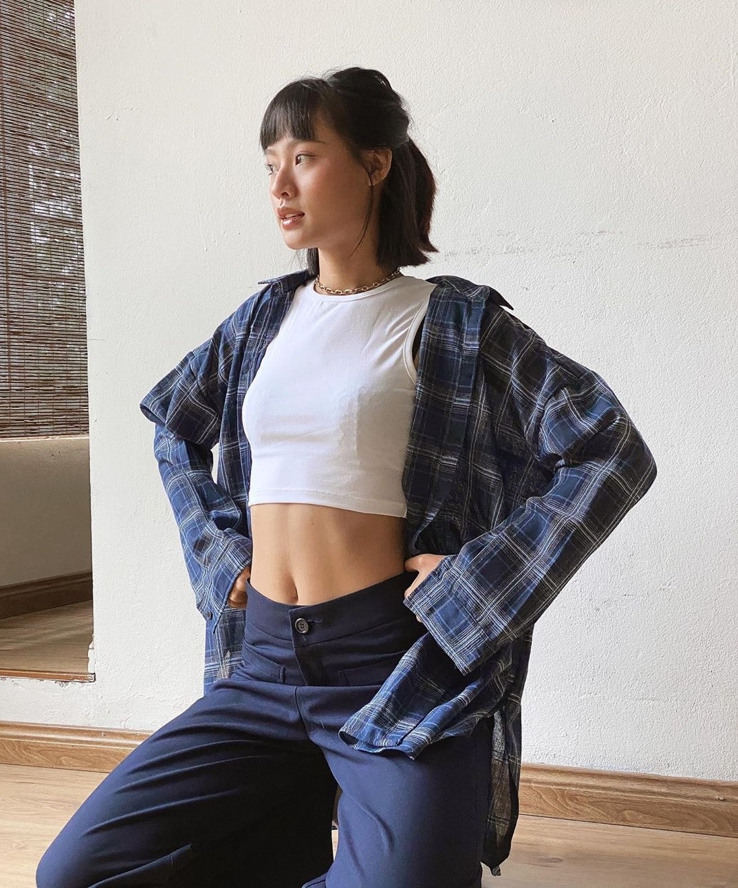 hot girl khoe co bung anh 10