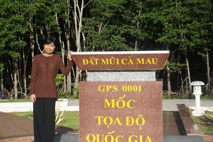 co gai di bo xuyen viet anh 3