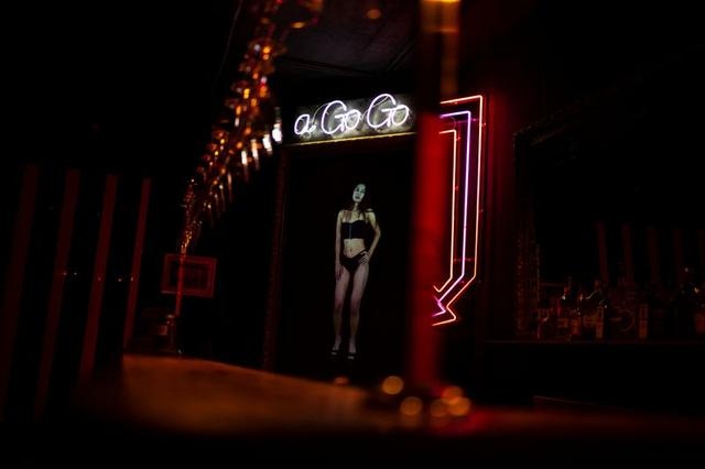 bar thoát y ở Thái Lan đóng cửa kéo dài ảnh 2 bar thoat y o Thai Lan dong cua keo dai anh 2