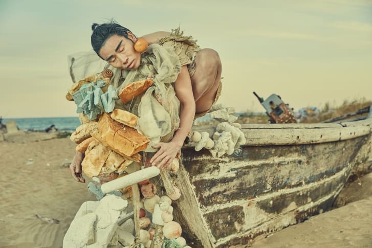 Bo anh tai hien noi dau cua sinh vat bien chet vi o nhiem moi truong hinh anh