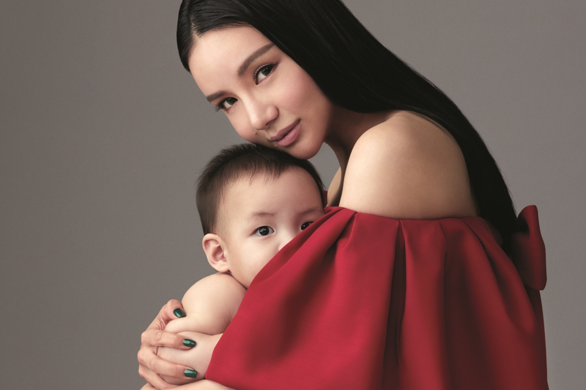 con gai ty phu chau a anh 10