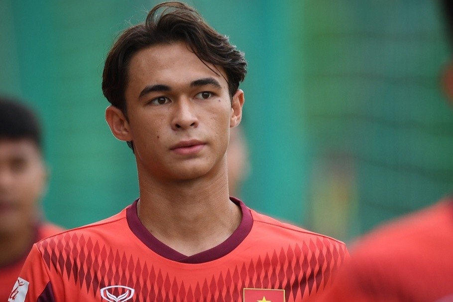 Tien ve ten la Tieu E Xal va dan trai dep moi cua U22 Viet Nam hinh anh