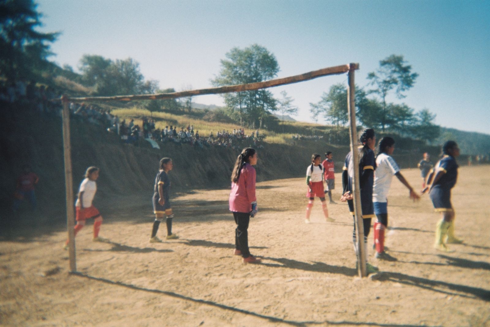 Giai dau bong da nu anh 2