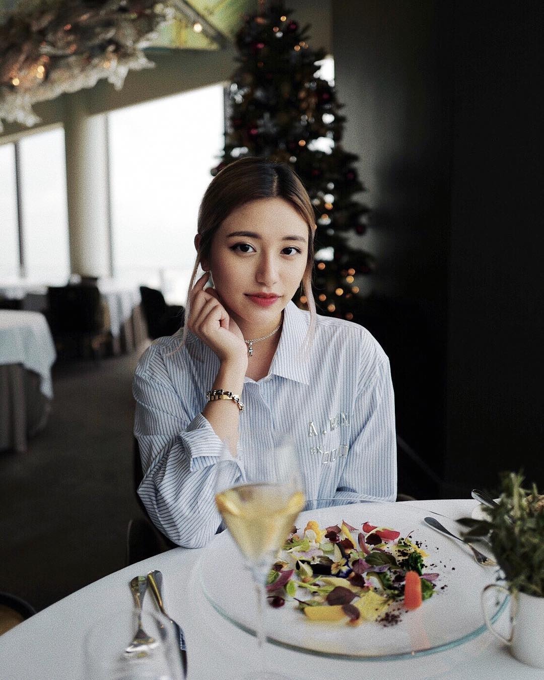 ba hoang Hermes anh 10