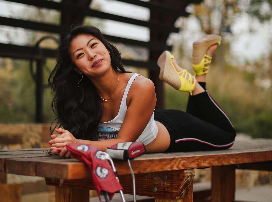 nu golf thu goi cam anh 1