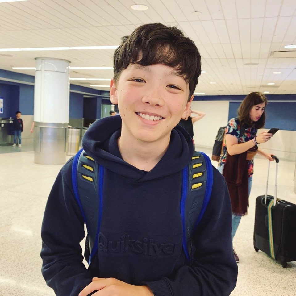 cậu bé phiên dịch Little Big Shots ảnh 10 cau be phien dich Little Big Shots anh 10