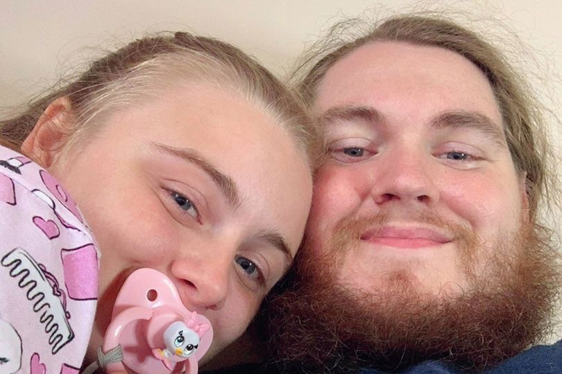 nguoi lon bu binh anh 1