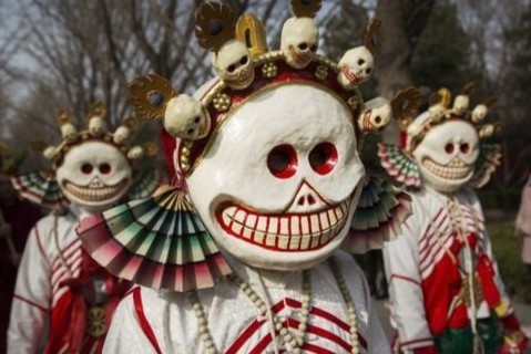 Ram thang 7 o cac nuoc chau A khac nhau ra sao hinh anh