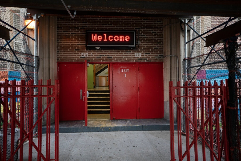 giới trẻ lây lan covid-19 ảnh 2 gioi tre lay lan covid-19 anh 2