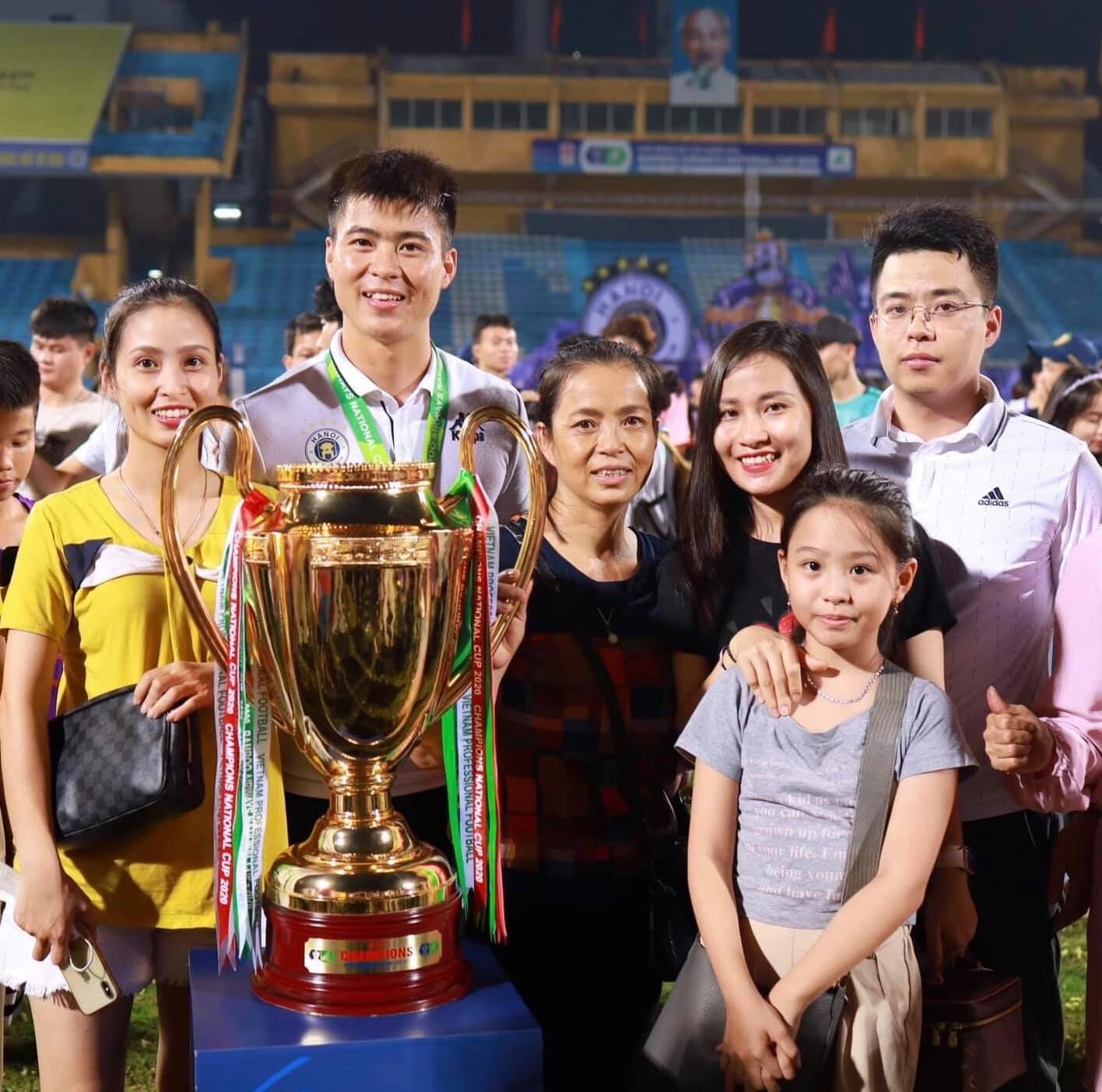 cau thu don trung thu anh 9