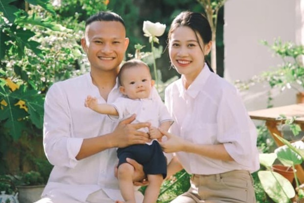 Duy Manh, Trong Hoang khoe anh Trung Thu ben vo con hinh anh