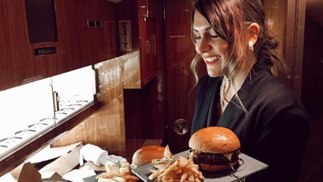 tiep vien hang khong vip anh 2