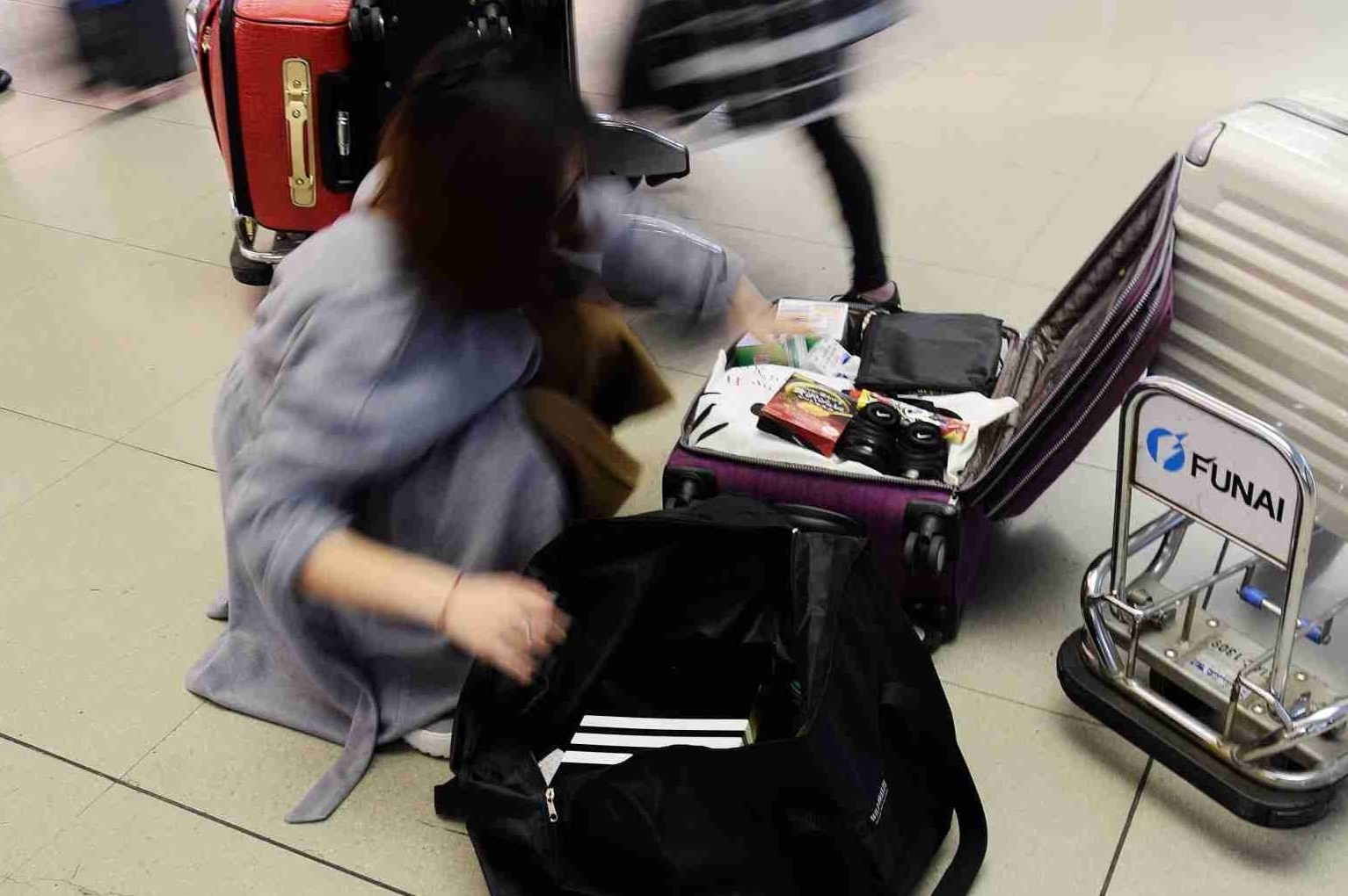 Tu 'hai ra tien' den pha san voi nghe buon hang xach tay hinh anh