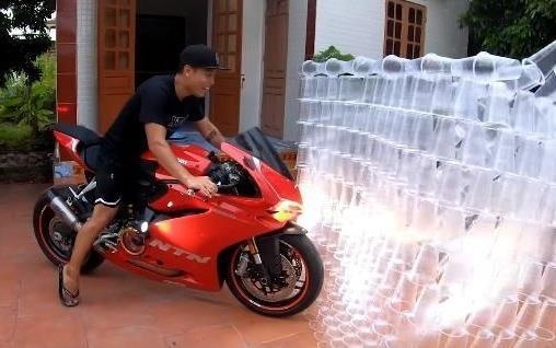 hung vlog bi phat anh 2