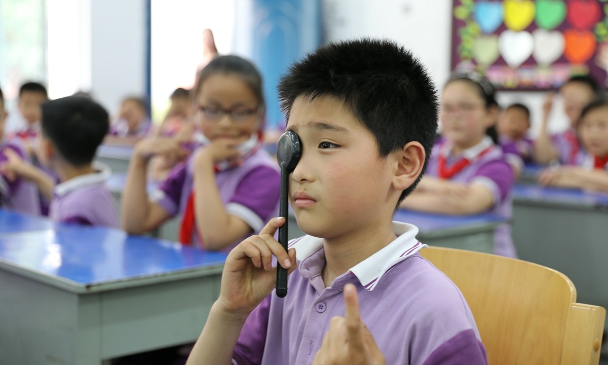 hoc sinh trung quoc beo phi anh 1