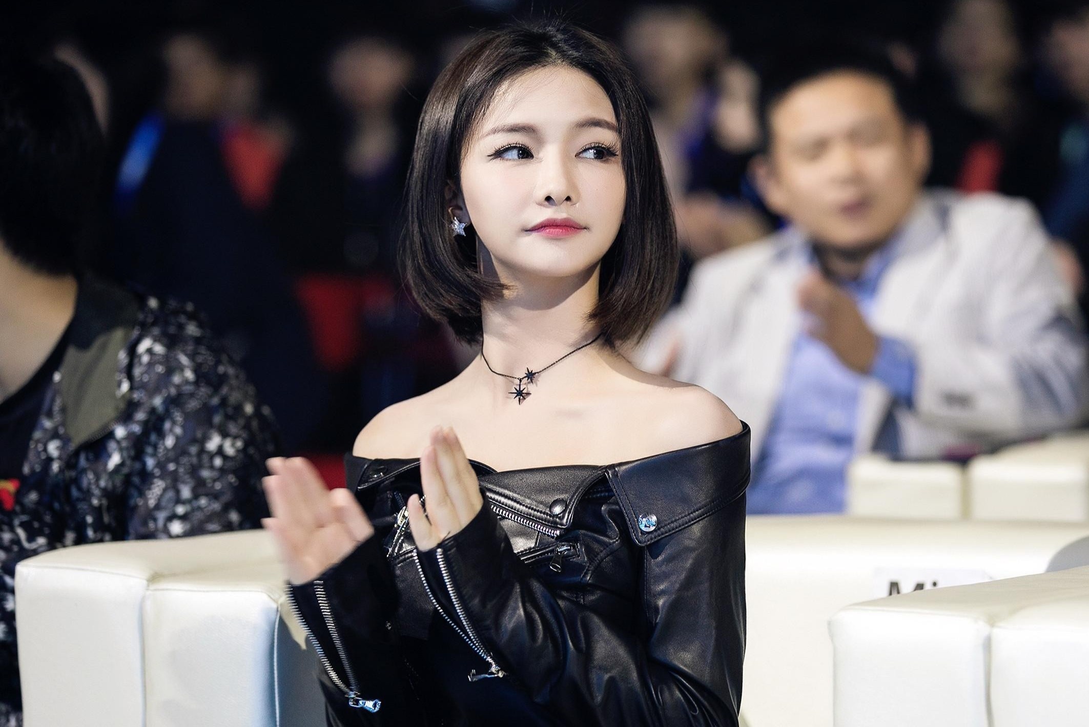 'Nu hoang eSports' tai Trung Quoc hinh anh