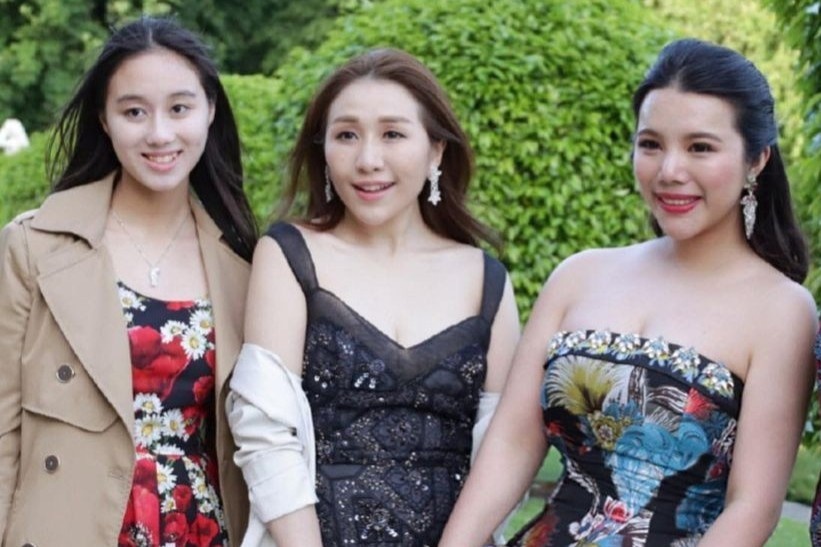 4 nhom ban than cua cac rich kid chau A hinh anh