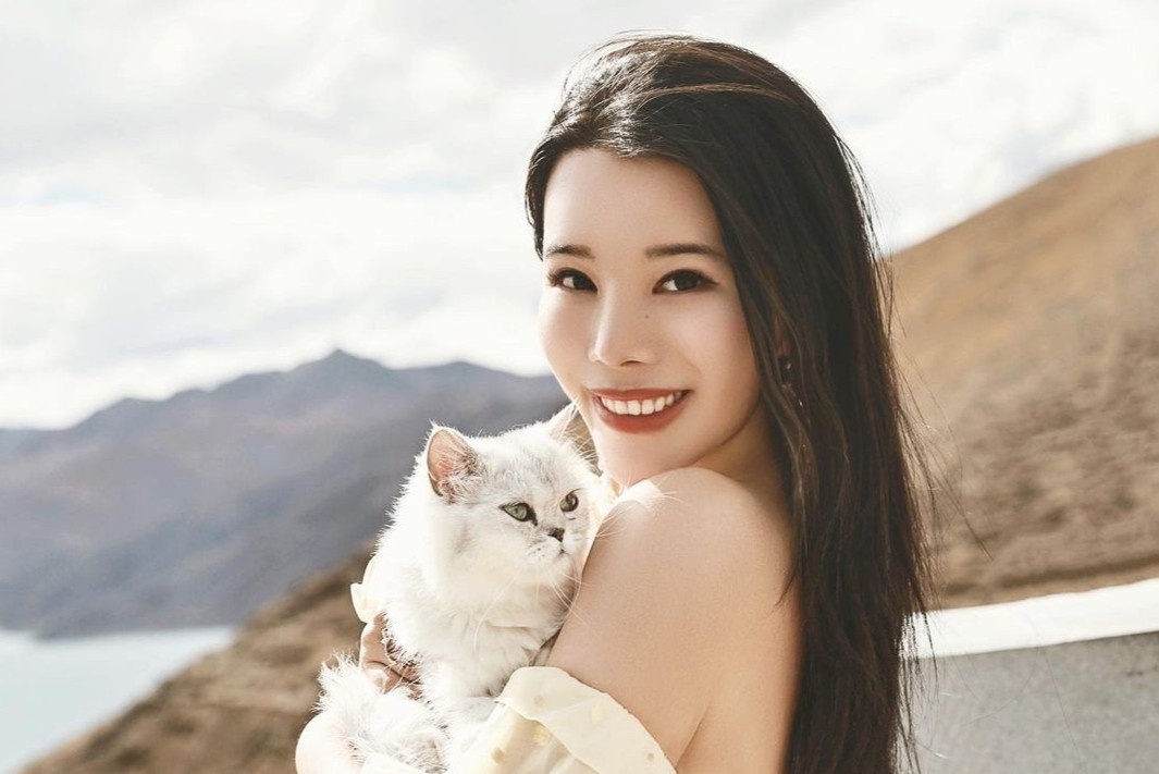 Cuoc song xa hoa cua rich kid Trung Quoc hinh anh