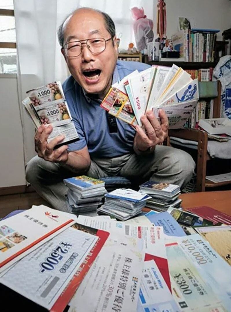 khong tieu tien trong nhieu nam anh 1