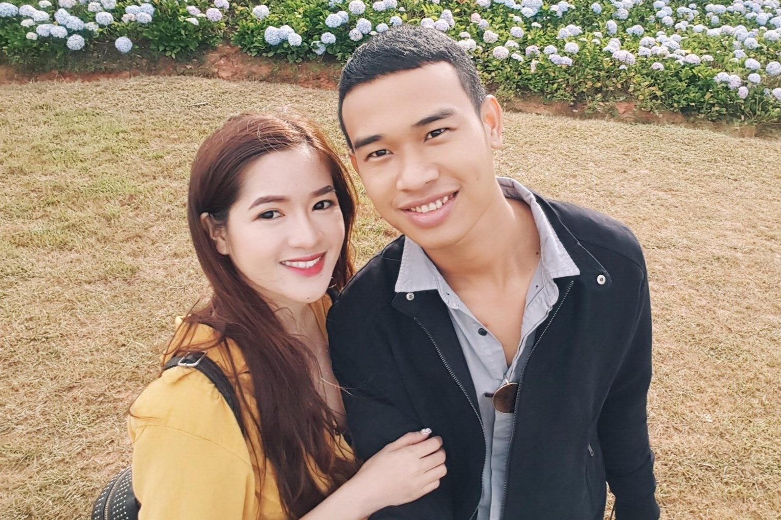 Nen duyen vo chong tu lan nam tay hoi mau giao hinh anh