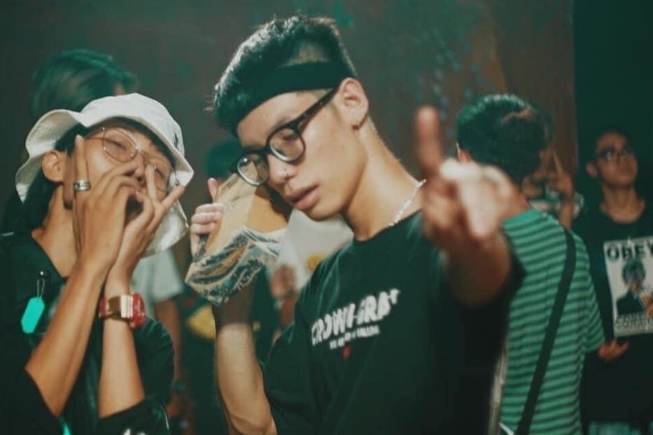 MCK phat ngon dung tuc va chuyen nghe si co don sach trang ca nhan hinh anh