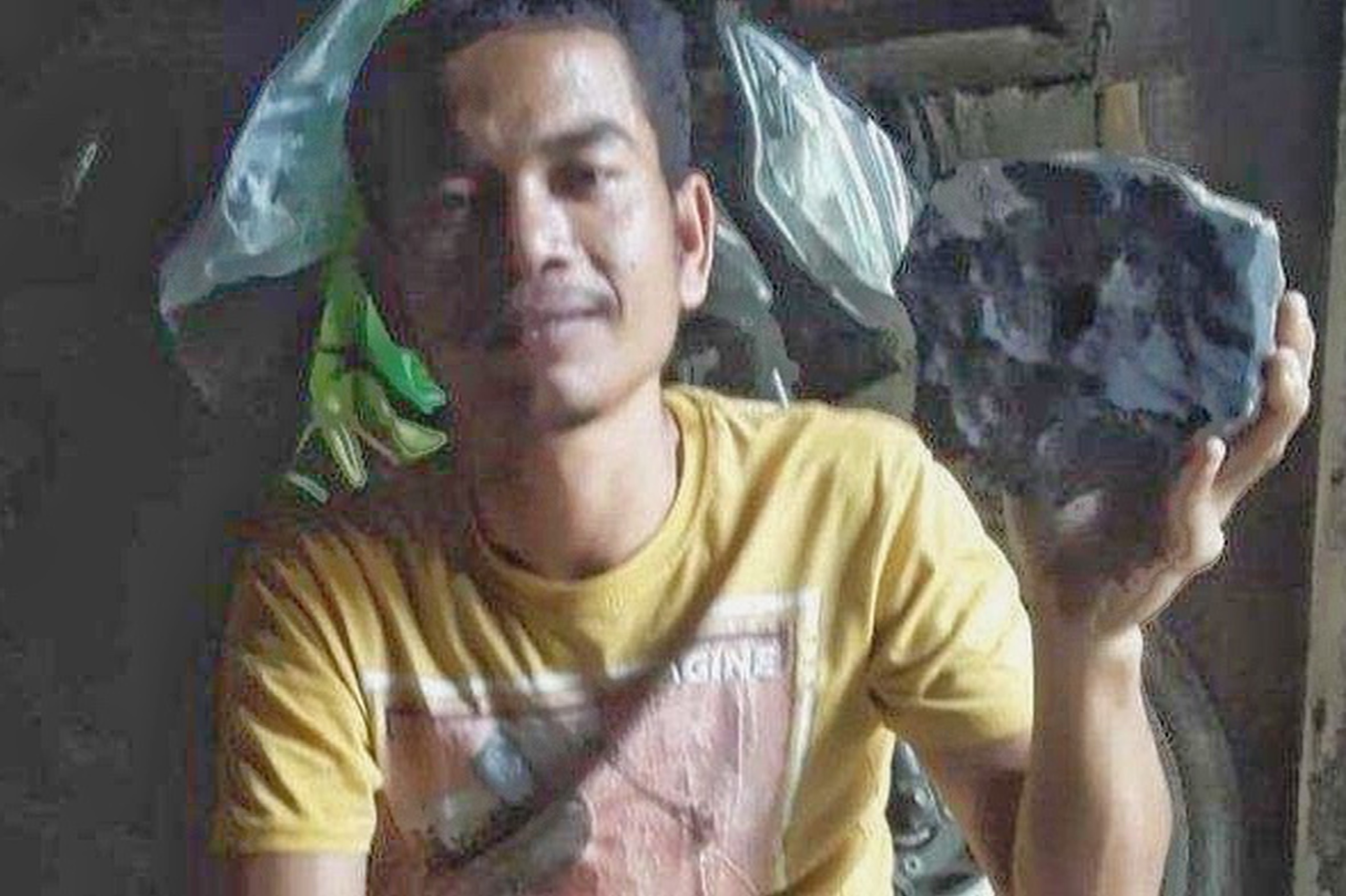 thiên thạch rơi trúng nhà dân ảnh 1 thien thach roi trung nha dan anh 1