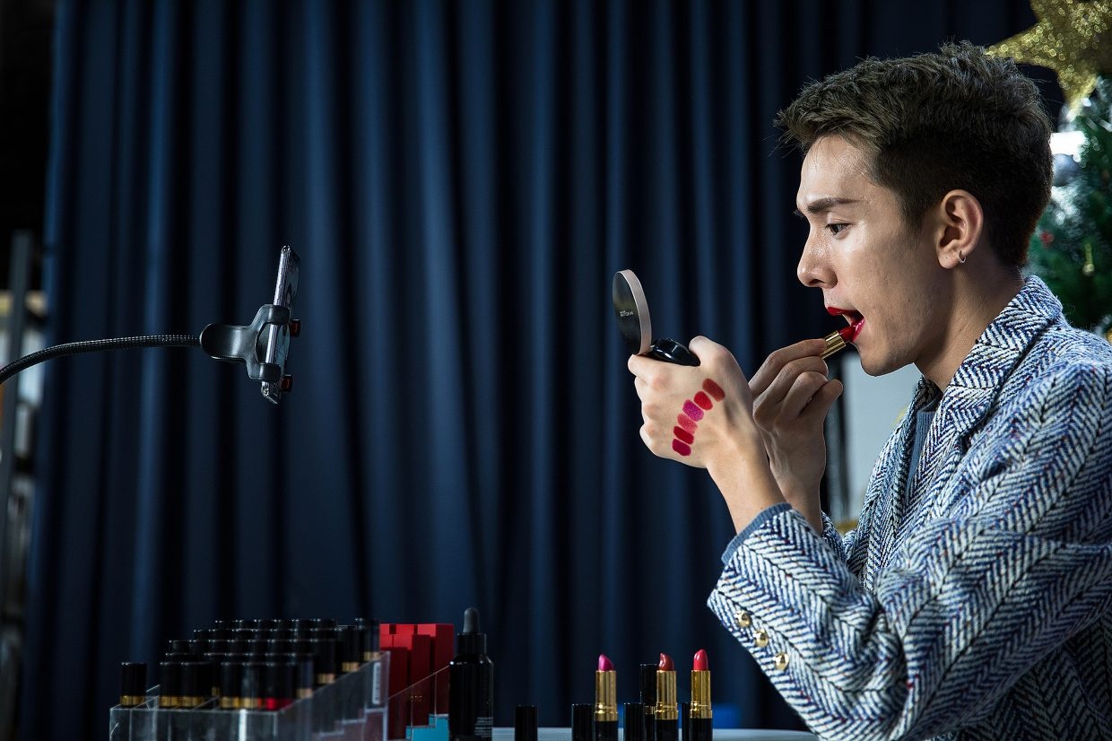 dan ong quang cao my pham anh 3