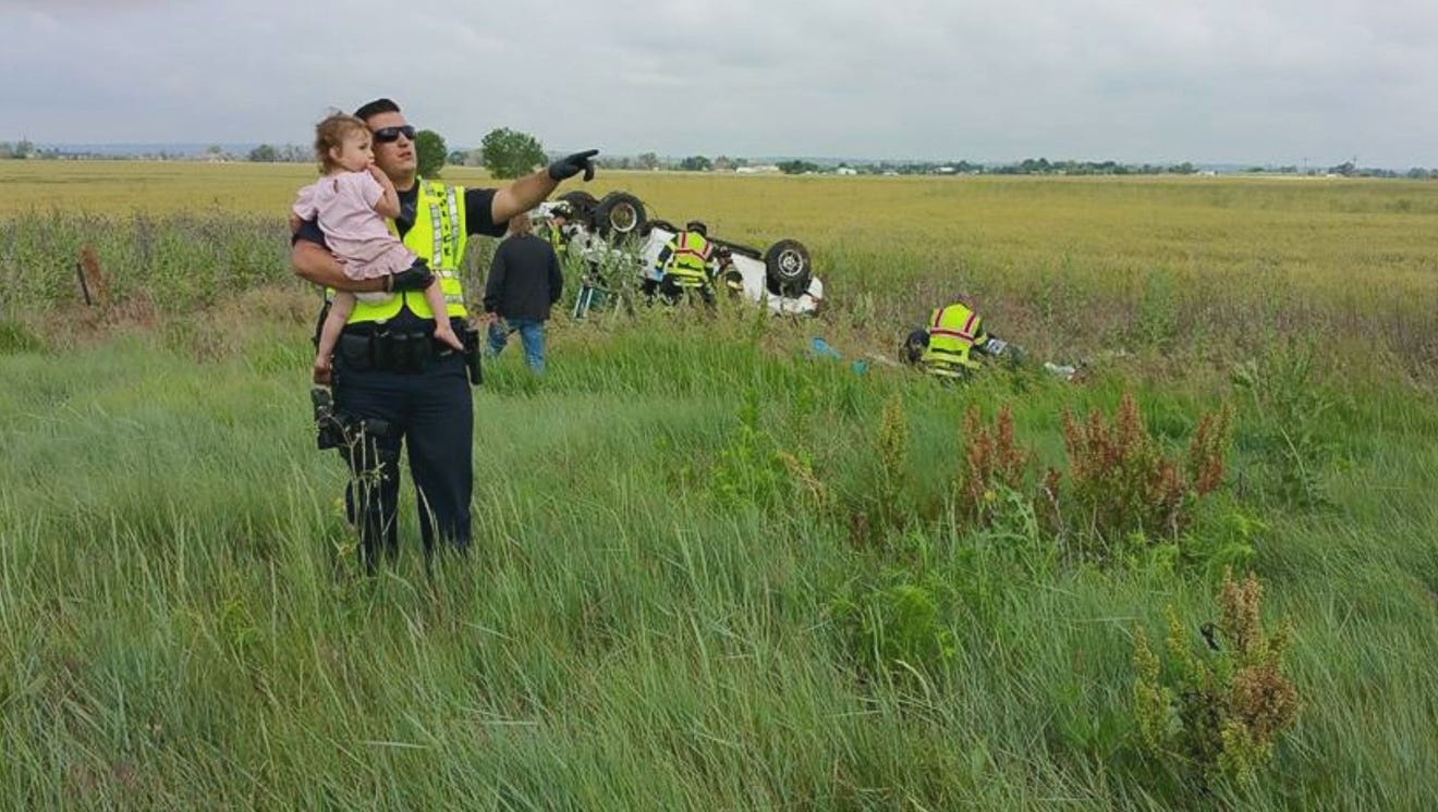 cảnh sát dỗ trẻ em ảnh 1 canh sat do tre em anh 1